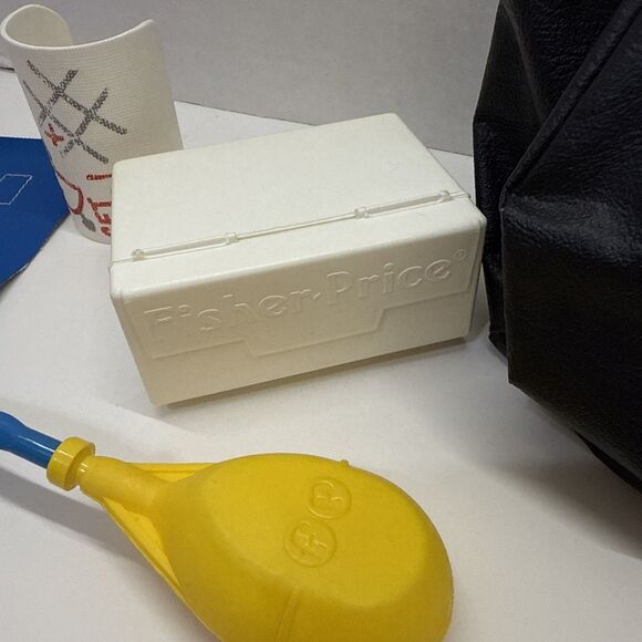 Vintage 1987 Fisher Price Medical Kit Doctor Set Black Bag Cast Blood Pressure - Picture 4 of 8